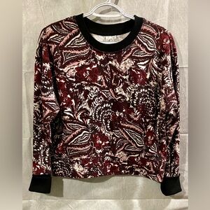 Joie Sweatshirt long sleeve with thumb holes. Small